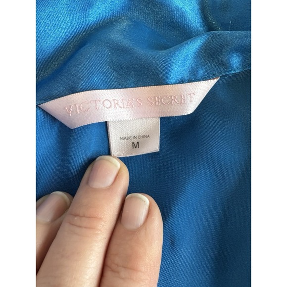 Victoria's Secret Blue Liquid Satin Sleep Shirt Long Sleeve Button Up Women L - Picture 4 of 6
